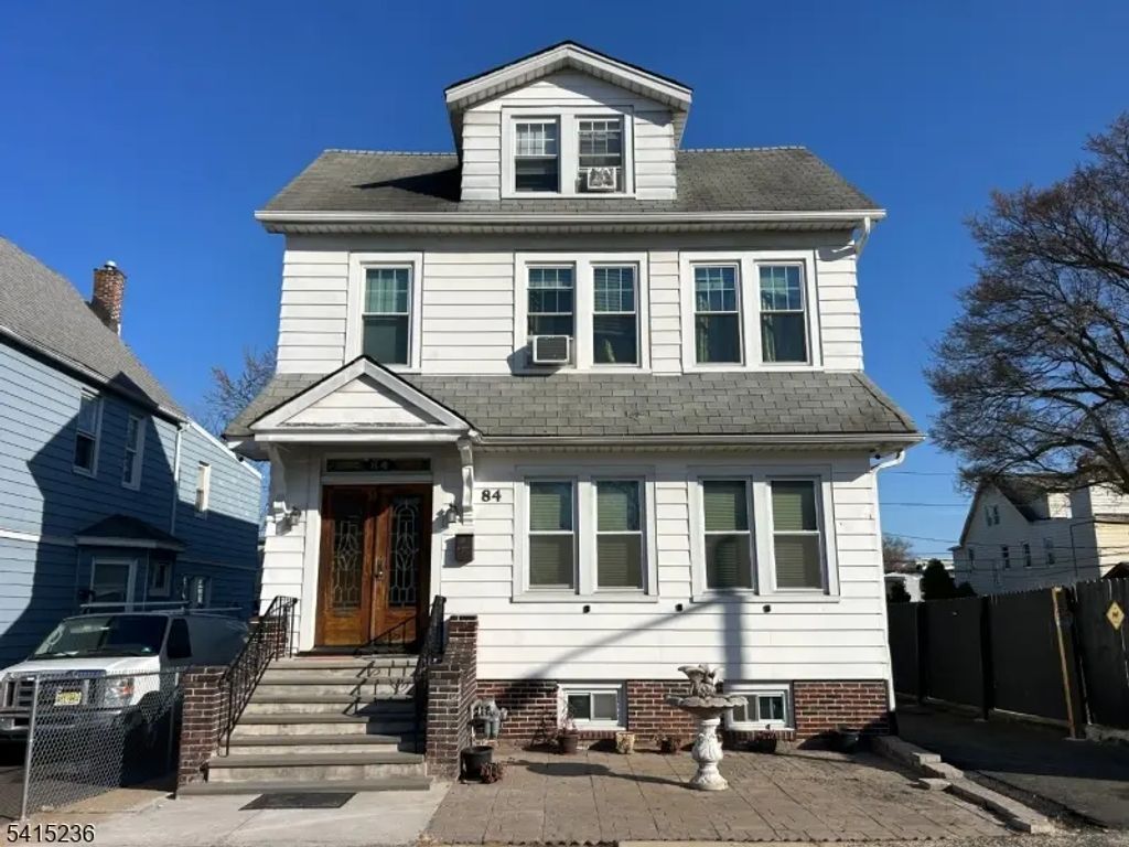 84 Crawford St, East Orange City