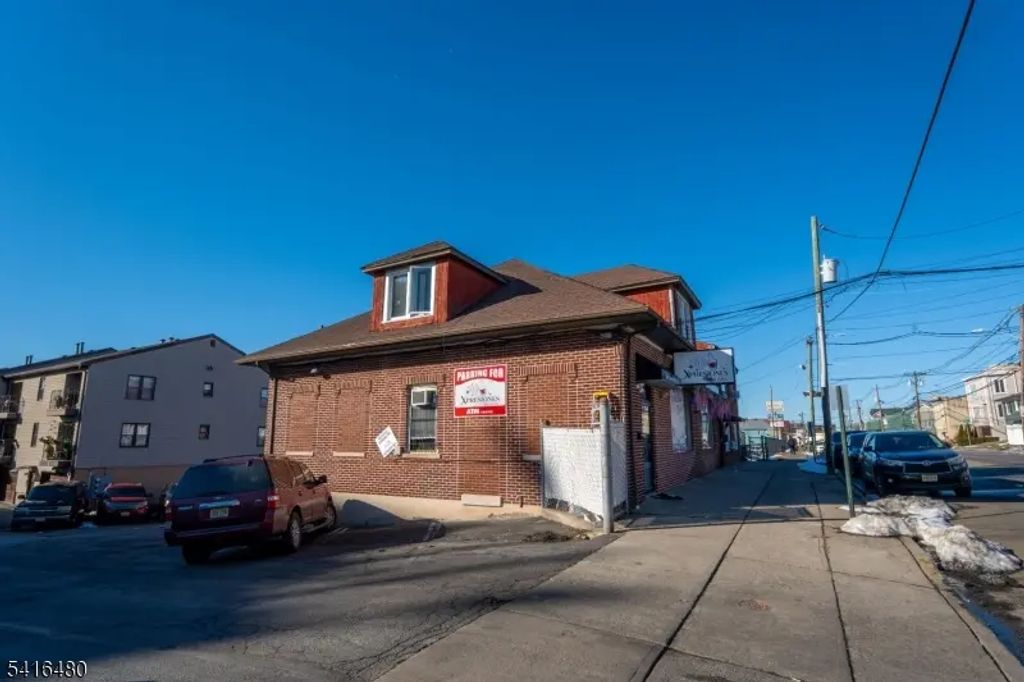 235 Midland Ave, Garfield City
