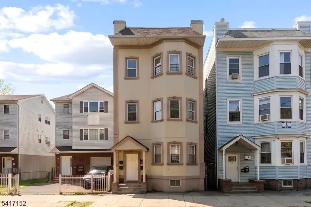 743 S 12th St, Newark City