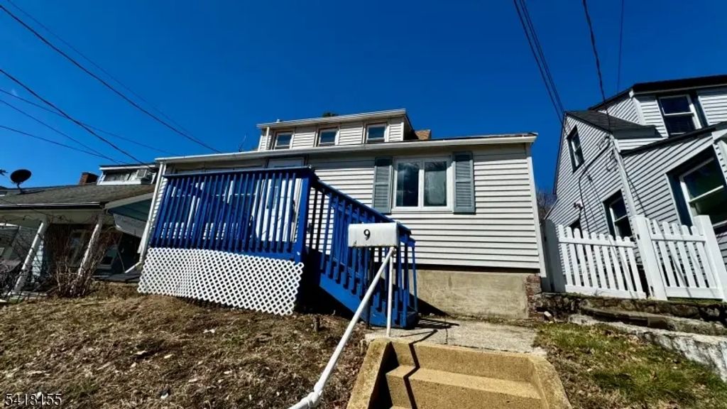 9 Lakeview Ave, Mount Olive Twp.