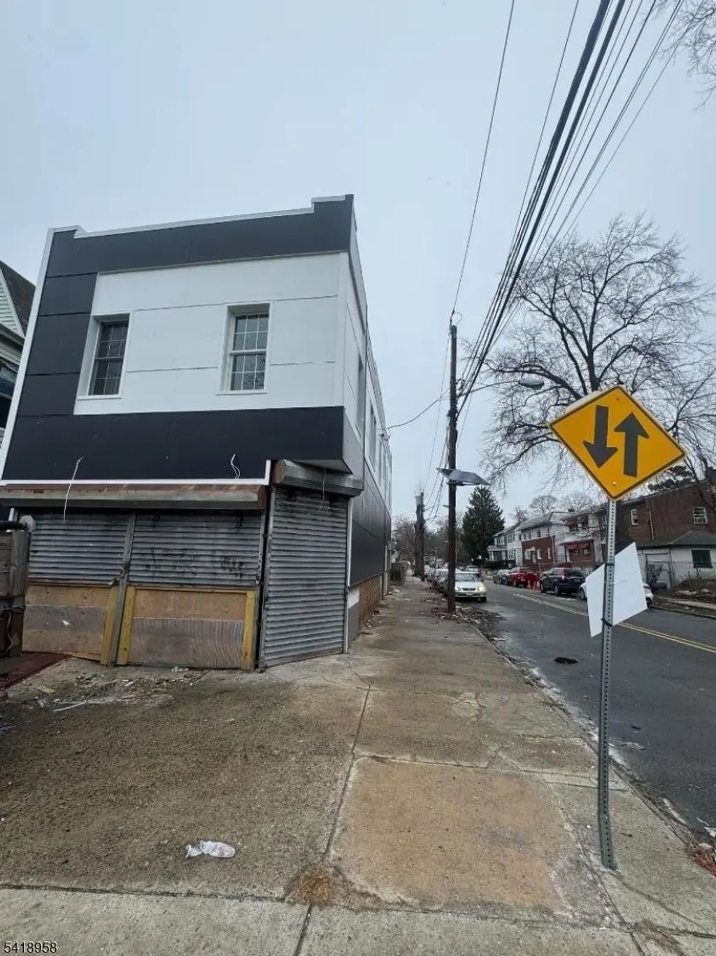 81 Tremont Ave, Newark City