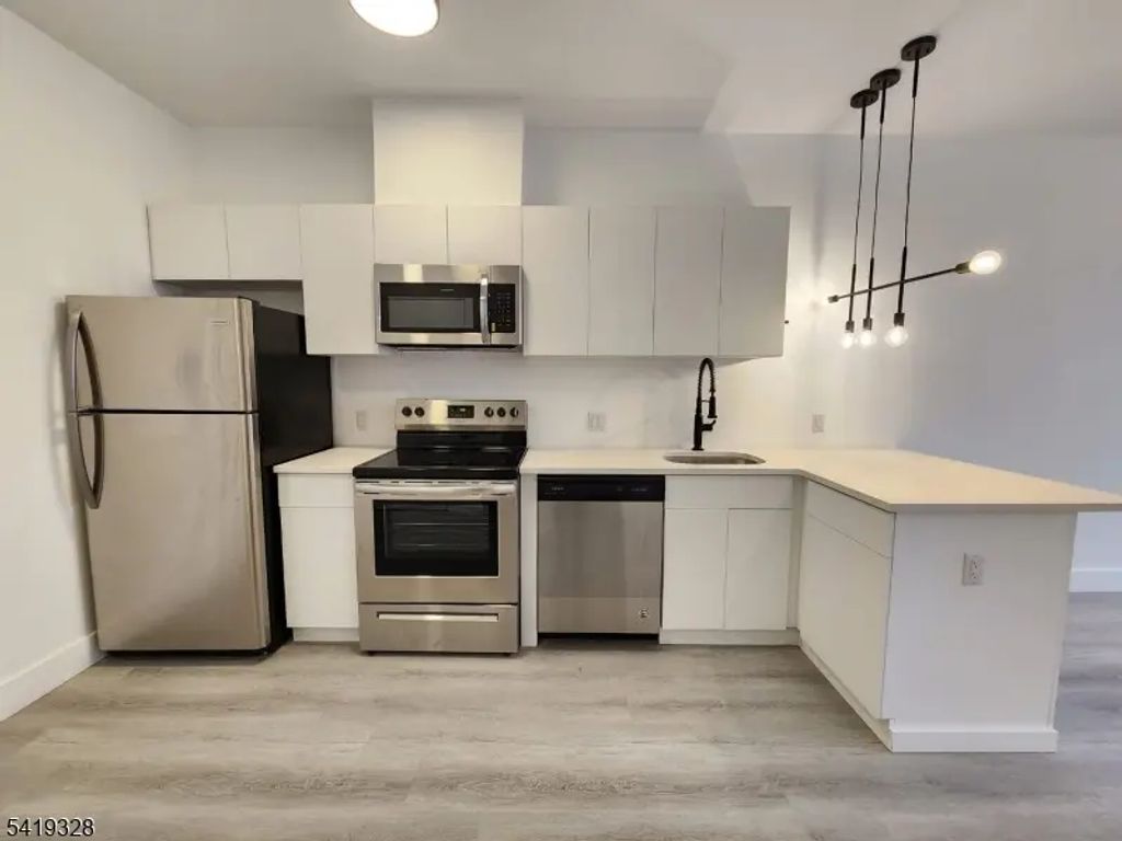 925 E Jersey St, Elizabeth City