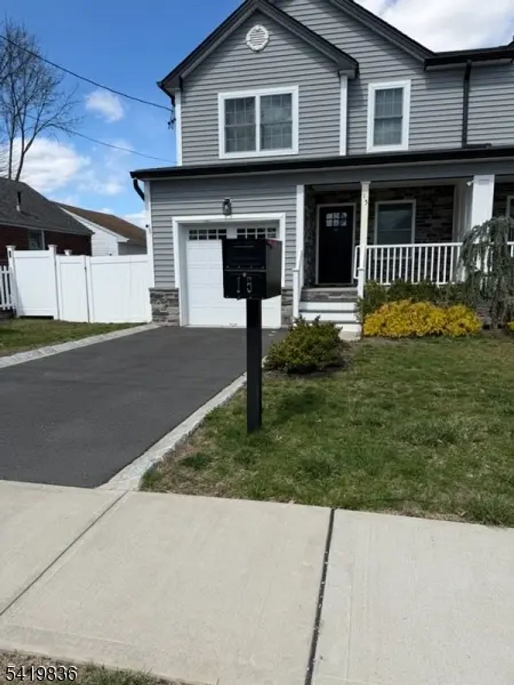 15 Rector Ave, Woodbridge Twp.