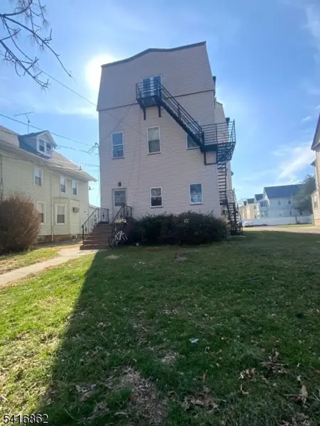 138-140 Murray St, Elizabeth City