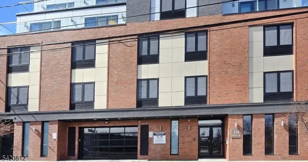 211 Baldwin Ave, Jersey City