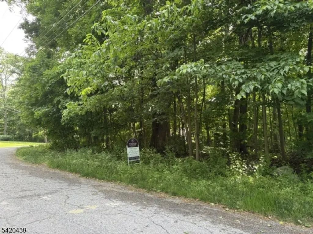 3 Wood Dale Court, Vernon Twp.