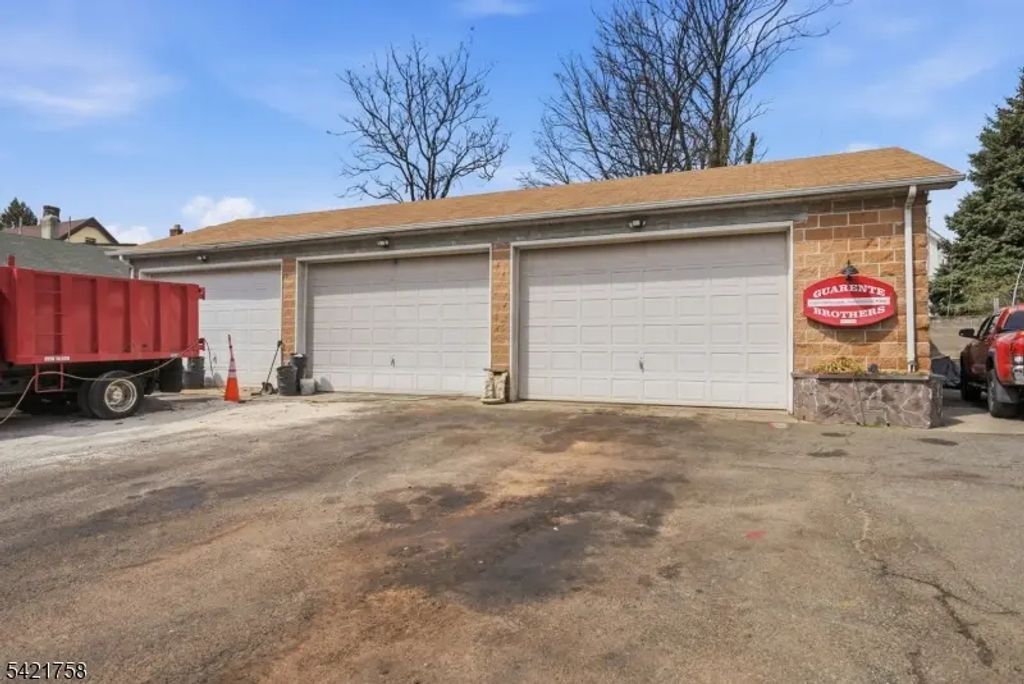 437 Burnside St, City Of Orange Twp.