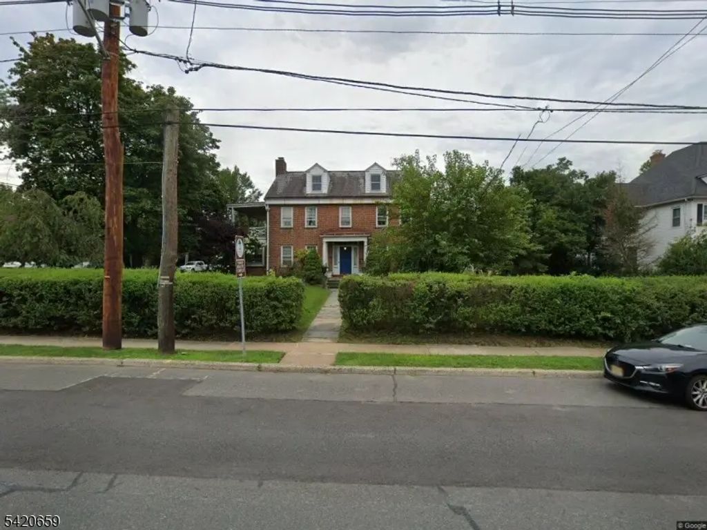 256 E Main St, Somerville Boro