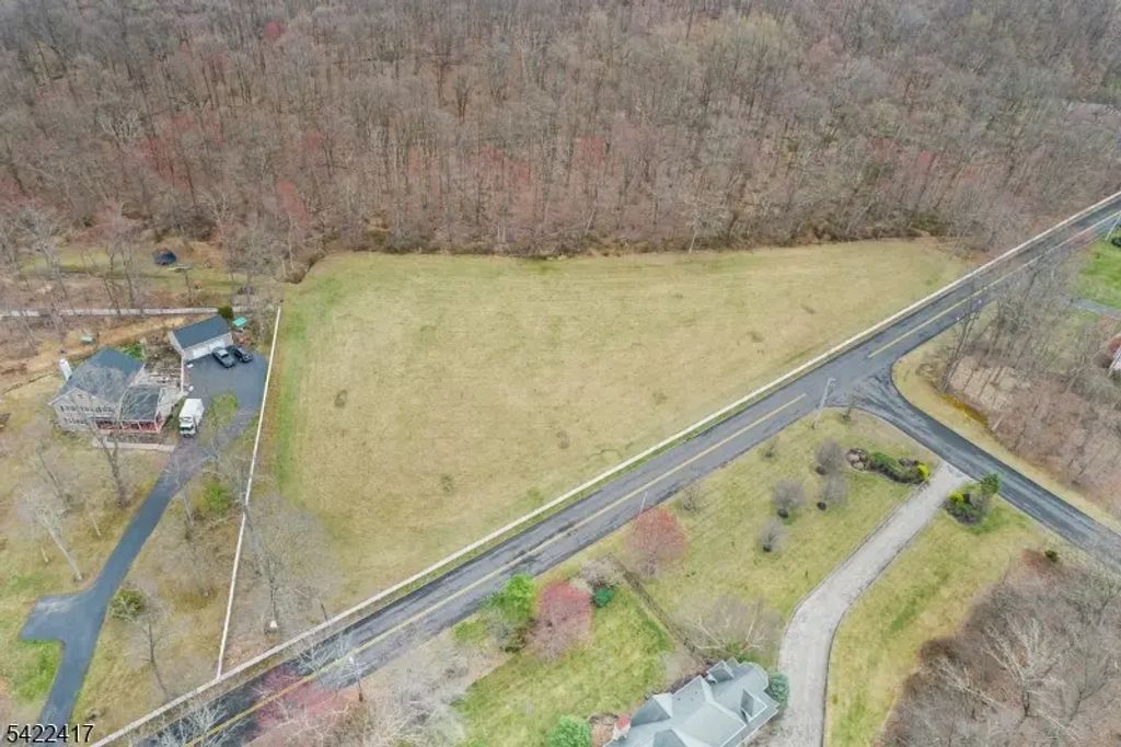 48a Broadway Road, Warren Twp.