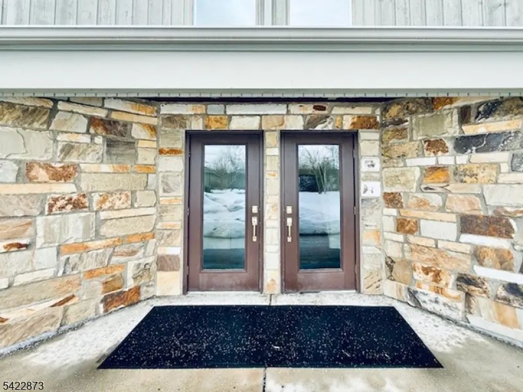 272 Route 206, Mount Olive Twp.