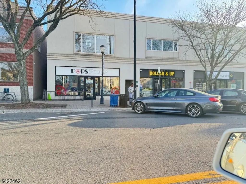 34 E Main St, Somerville Boro