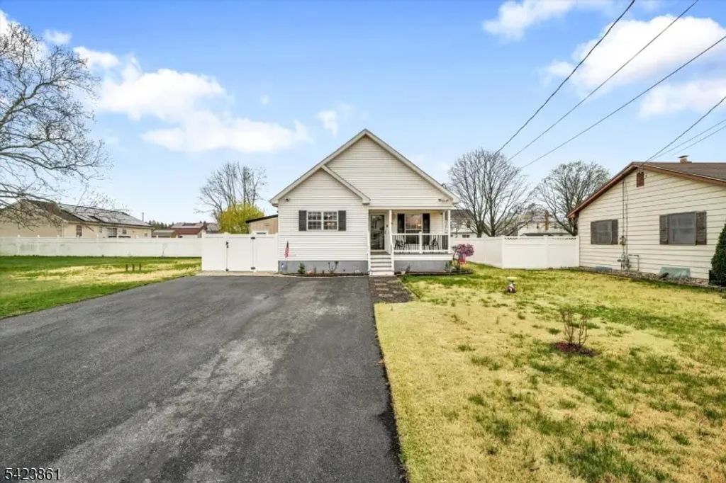 111 N Laurel St, Buena Boro