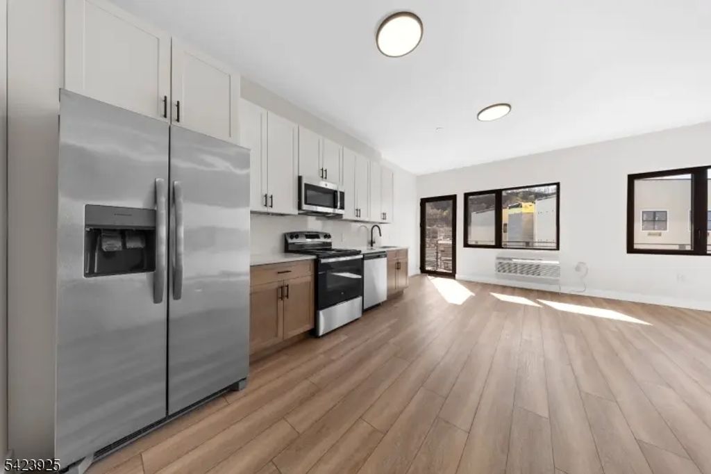 87 Mary St, Paterson City