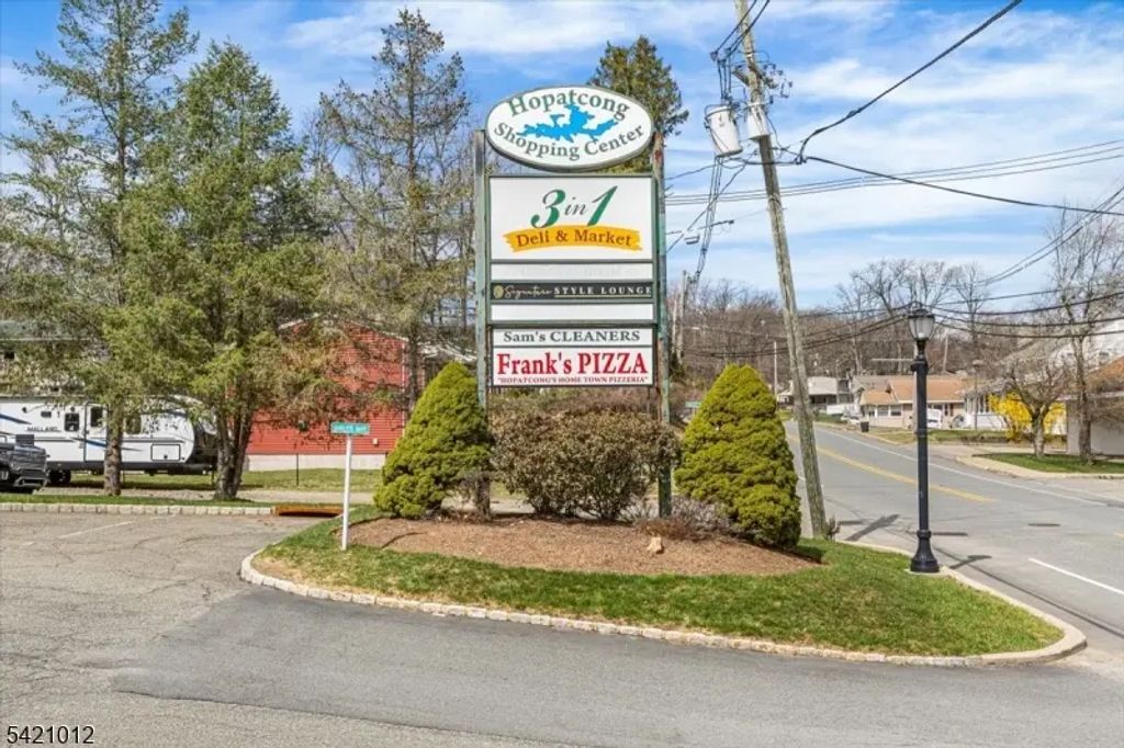 50 Hopatchung Rd, Hopatcong Boro
