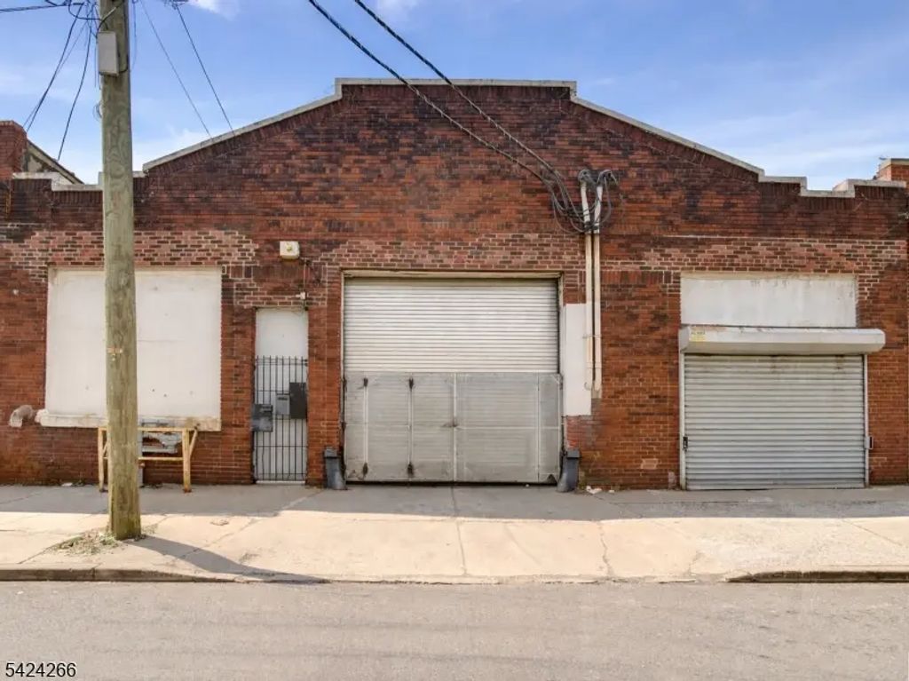 41-43 Malvern St, Newark City