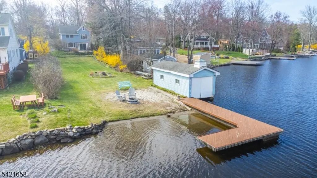 46 Myrtle Ave, Frankford Twp.