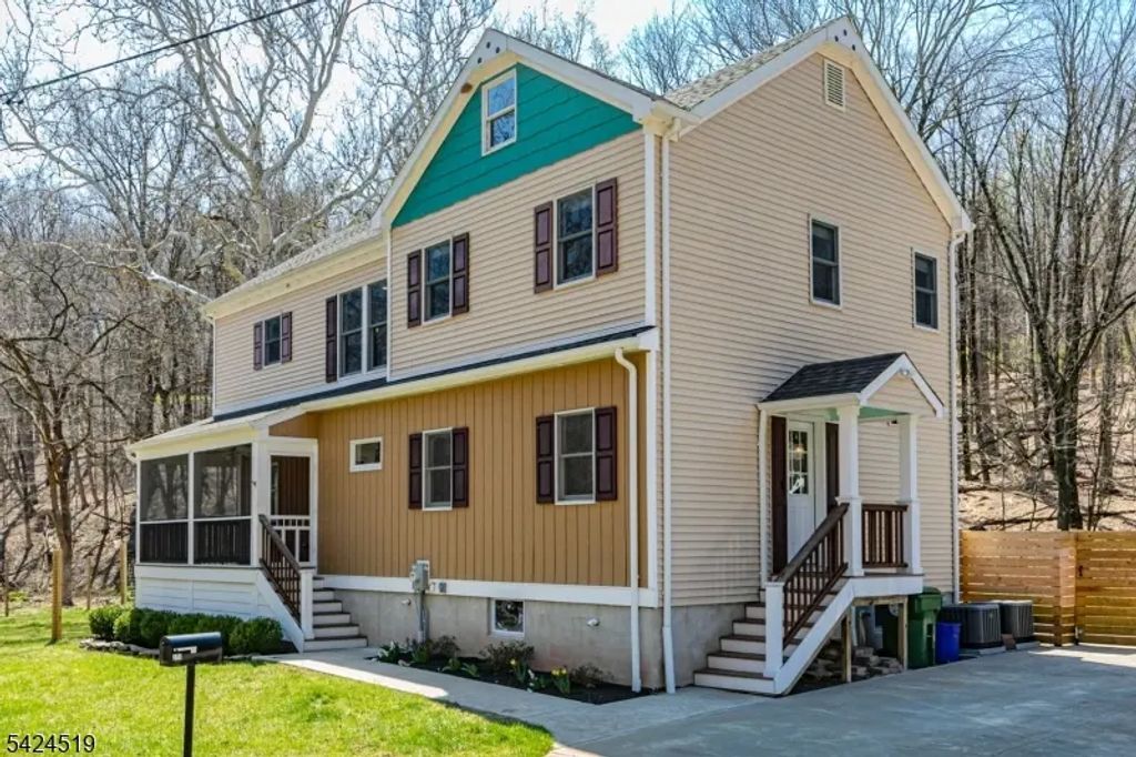 310 Hollow Rd, Montgomery Twp.