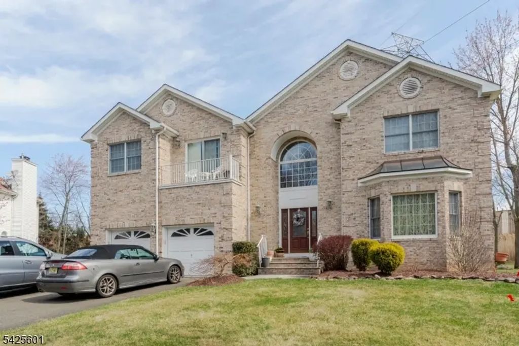 12 Morgan Way, East Hanover Twp.