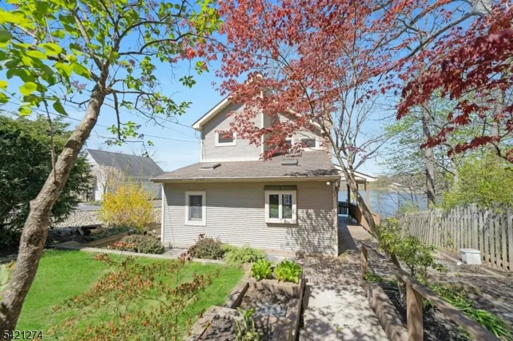 95 Wildwood Rd, Jefferson Twp.
