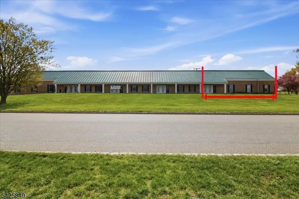 2 Wilson Dr, Sparta Twp.