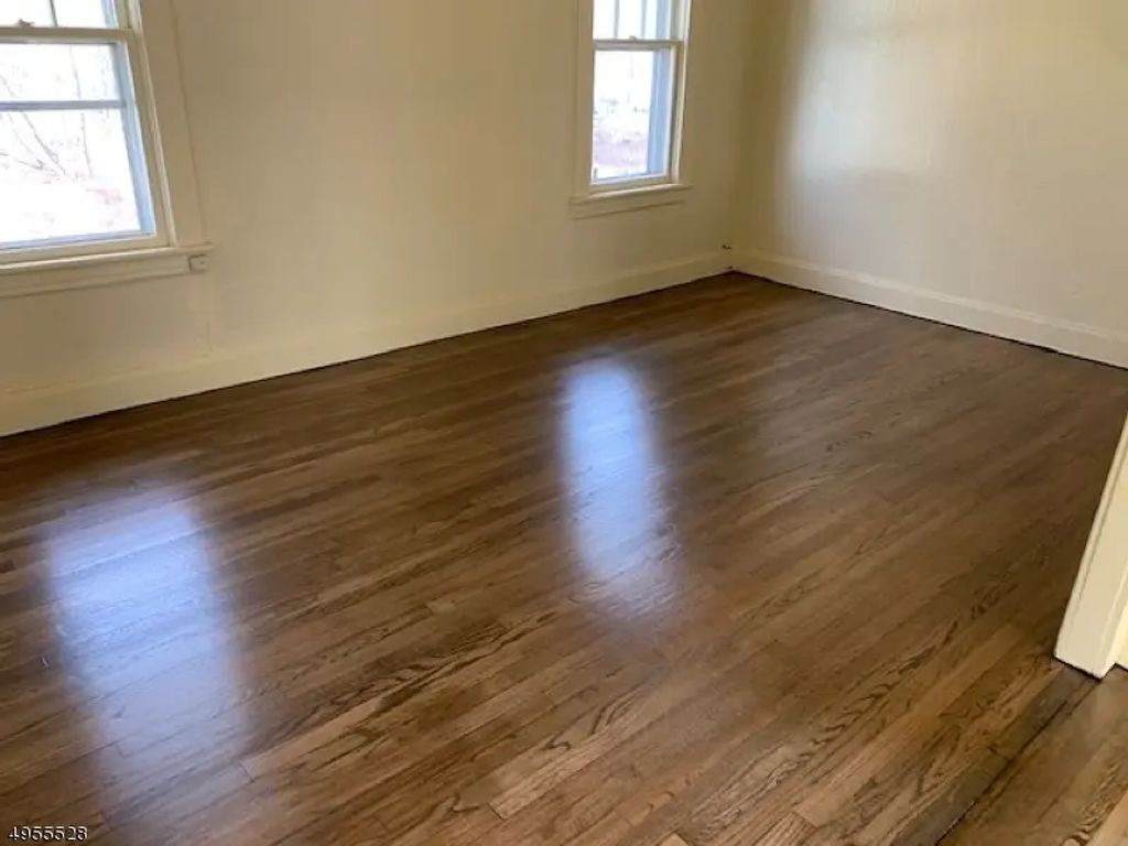 11 Hillside Terrace, Newton Town