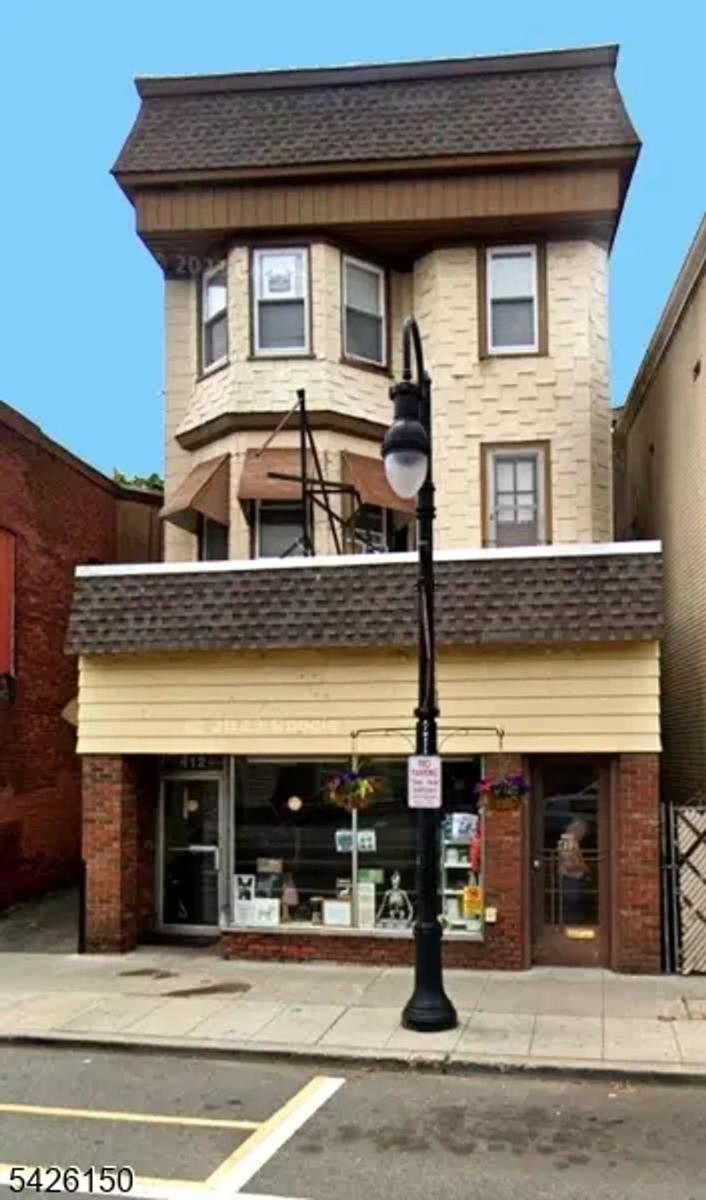 412 Broad St, Bloomfield Twp.