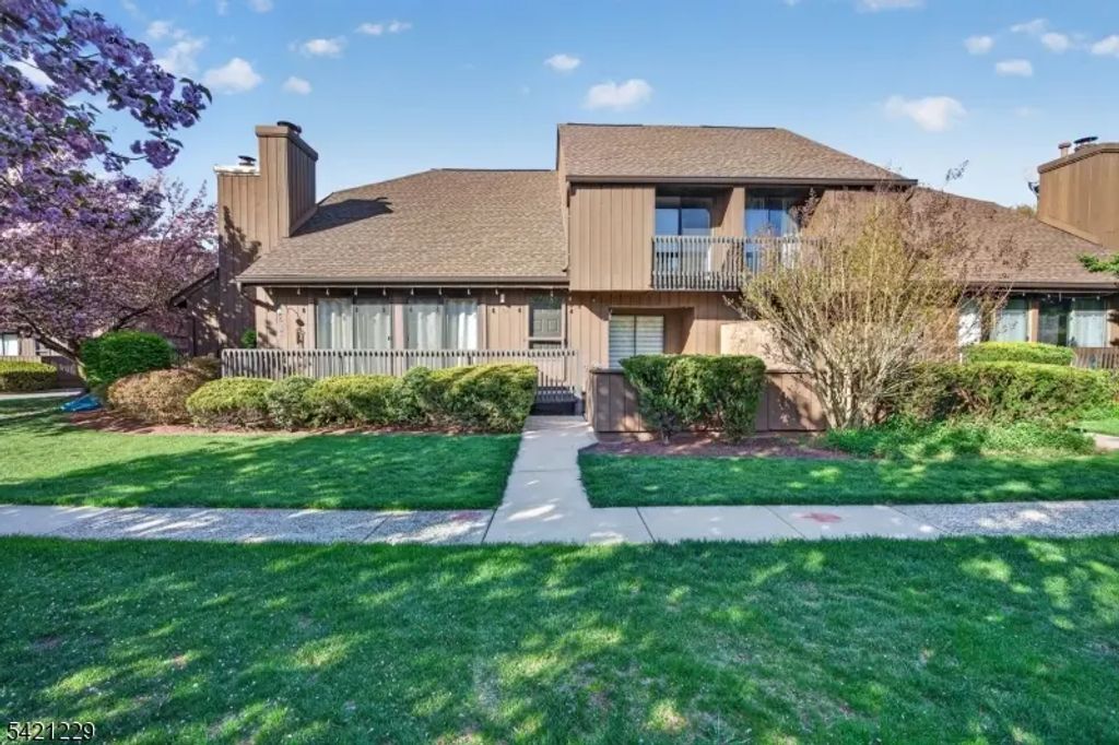 66 Kingsberry Dr, Franklin Twp.