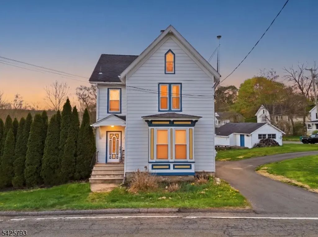 10 Brighton Ave, Andover Boro