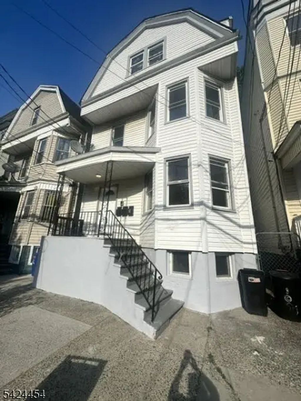 102 S 12th St, Newark City