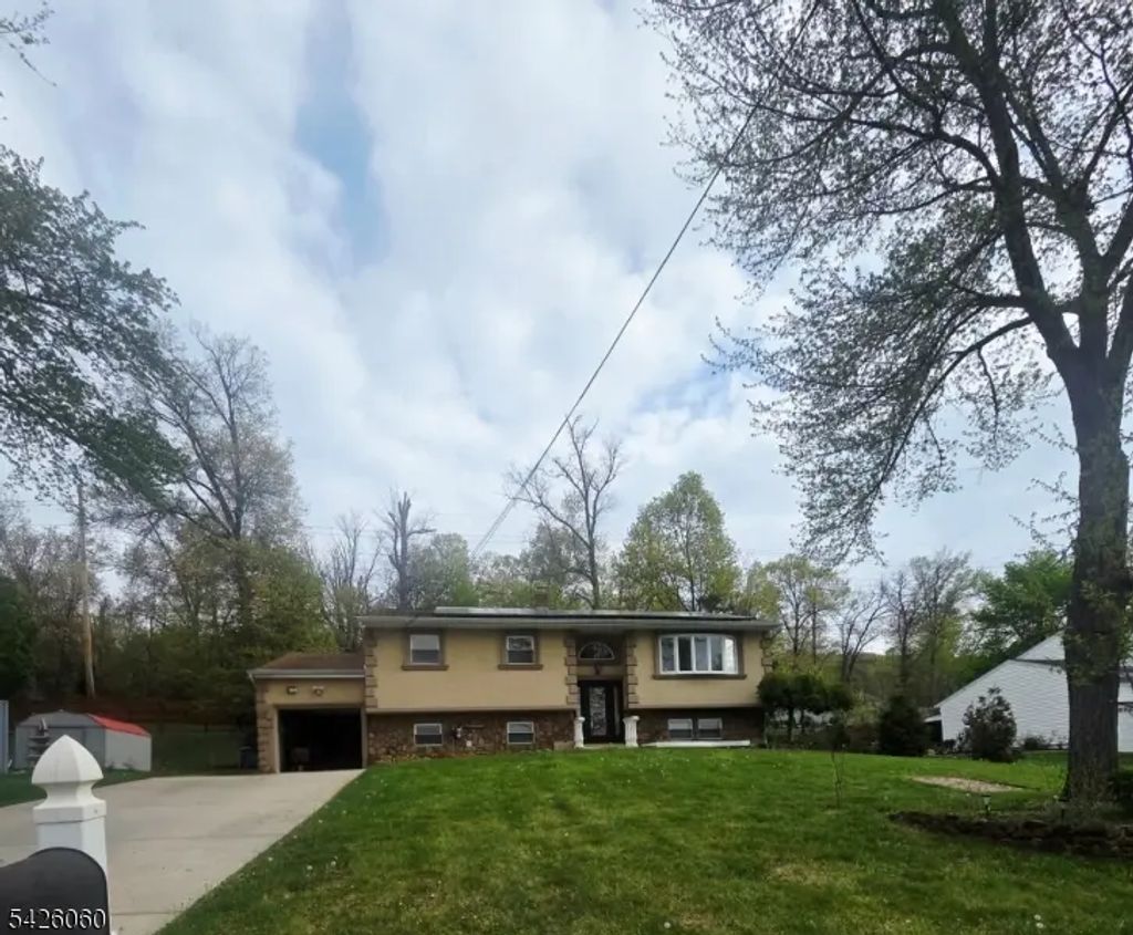 65 Shady Ln, Bridgewater Twp.