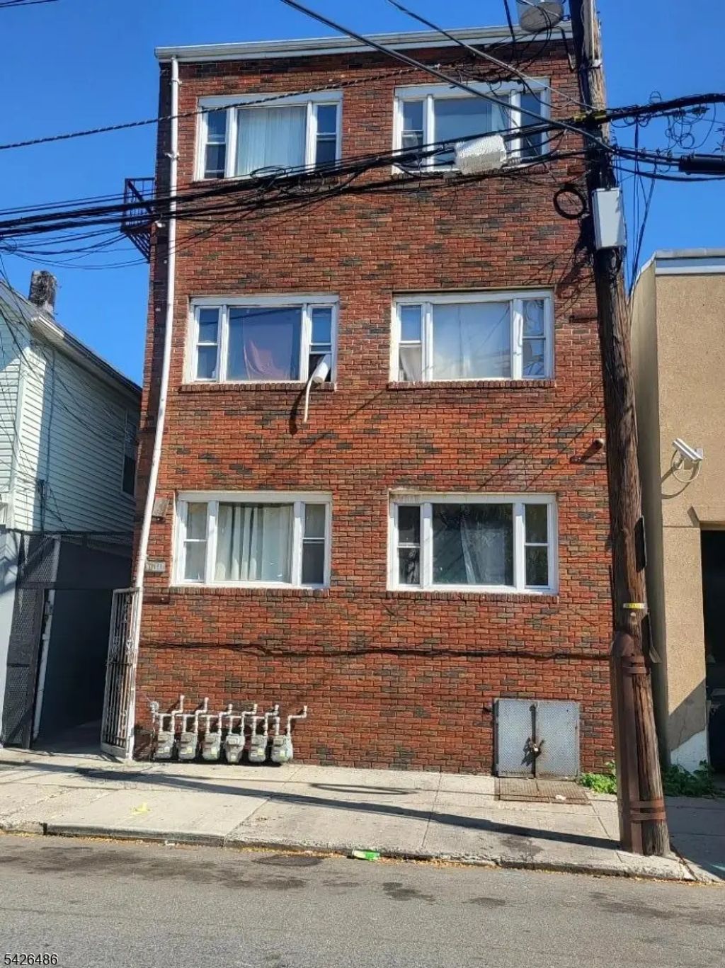 111 Pine St, Elizabeth City