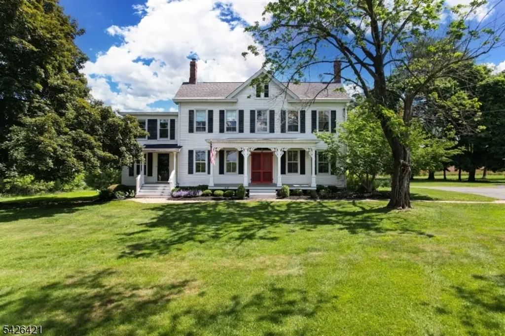 286 Harlingen Rd, Montgomery Twp.
