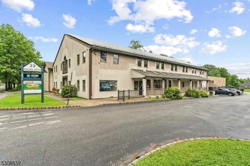 22 Wantage Ave, Suite 3a, Branchville Boro