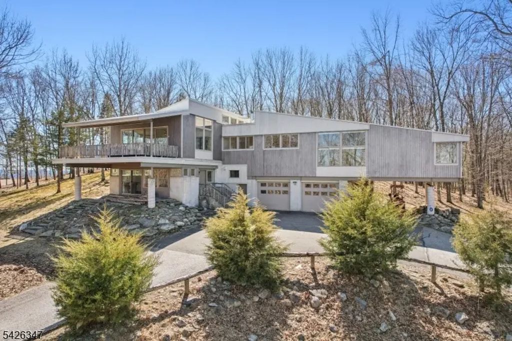 71 Sally Harden Rd, Wantage Twp.