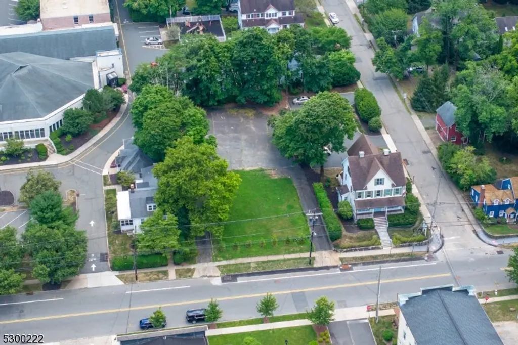 12 W Main St, Mendham Boro