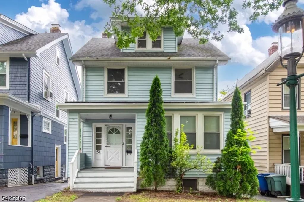 51 Riggs Pl, South Orange Village Twp.