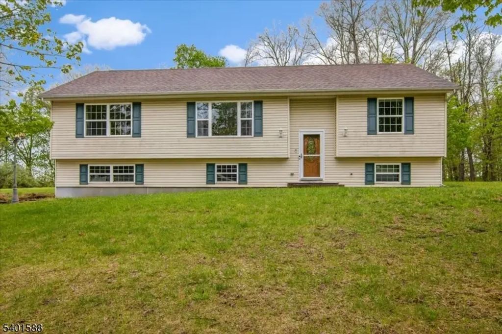 2 Oak St, Newton Town