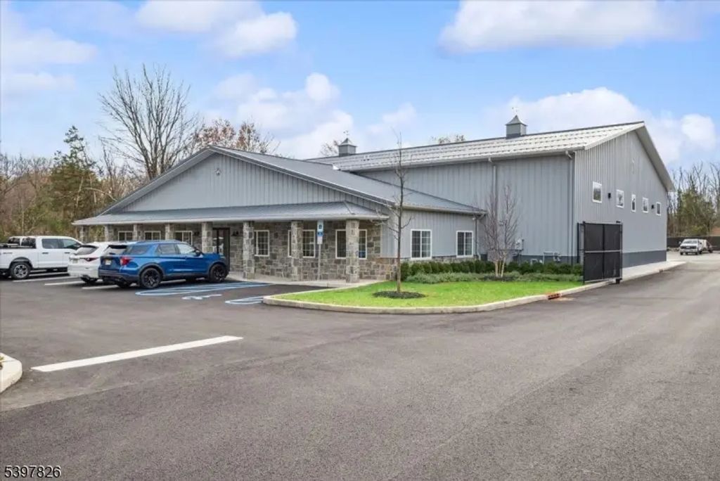 104 Readington Rd, Branchburg Twp.