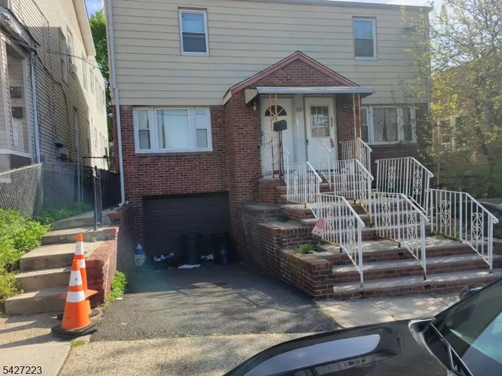 207 Williamson Ave, Hillside Twp.