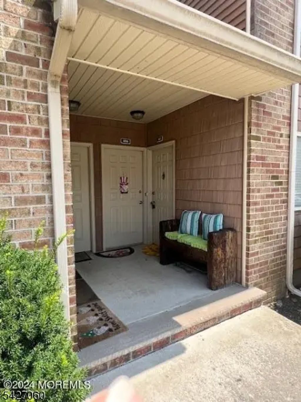 405 Cynthia Ct, South Brunswick Twp.