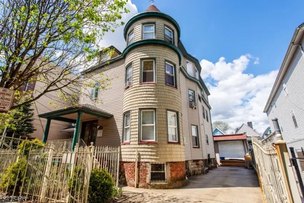 232 2nd St, Newark City