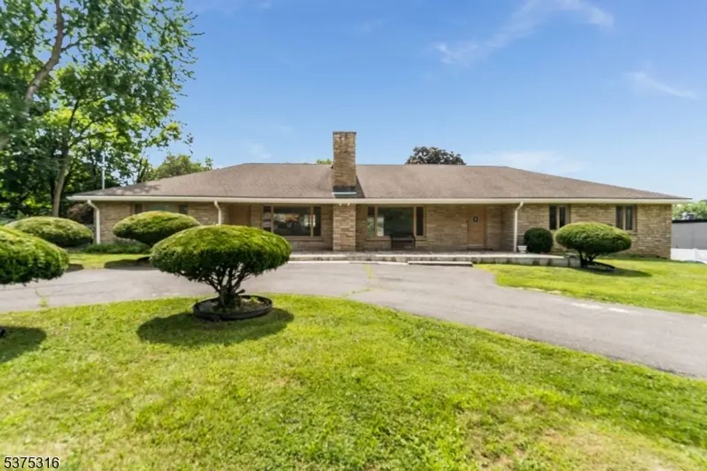 2431 State Route 57 W, Franklin Twp.