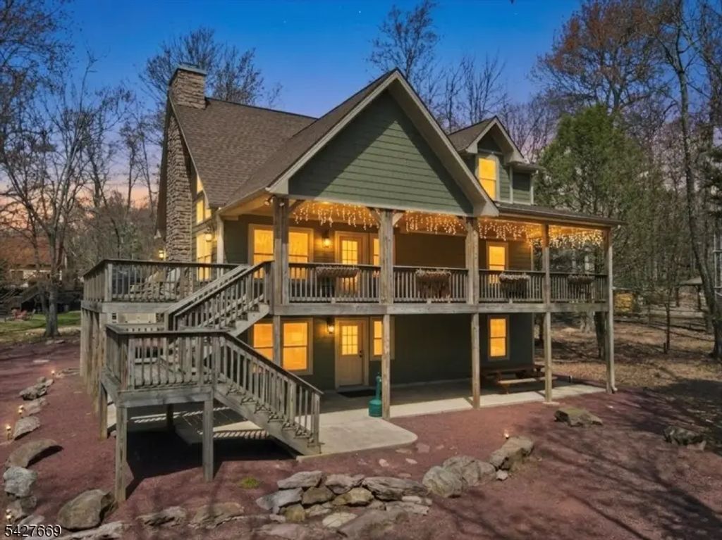 12 Lupine, Pennsylvania