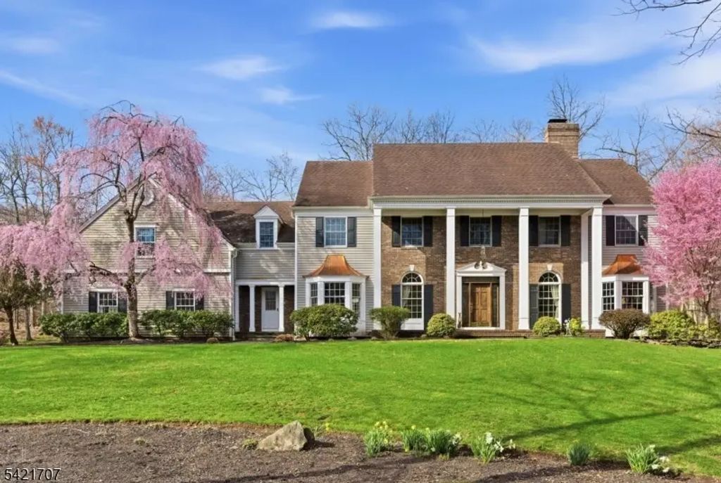 3 Lockwood Dr, Bridgewater Twp.