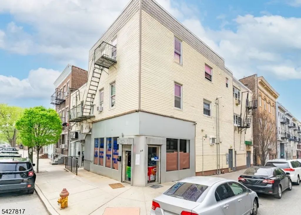 99 Pulaski St, Newark City