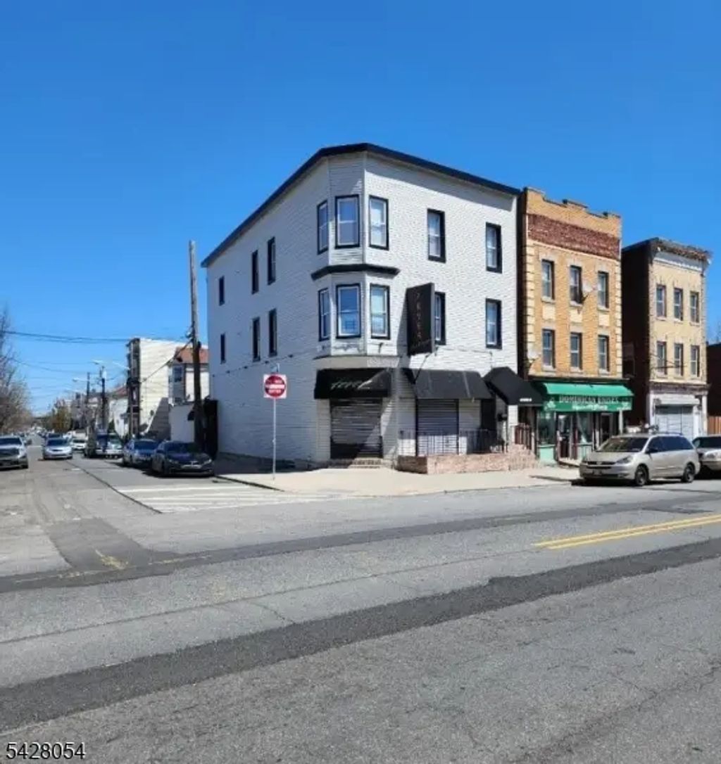 415 Central Ave, Newark City