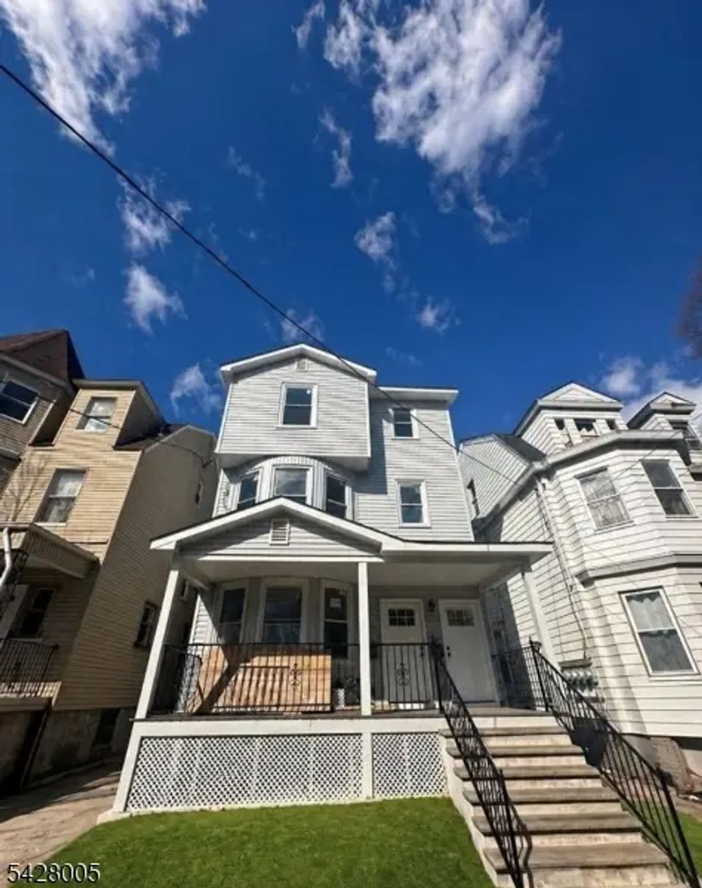 105 S 7th St, Newark City
