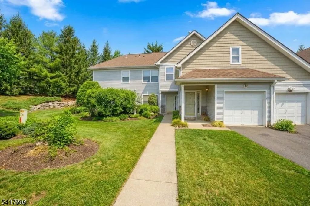 4 Eagles Nest Ln, Hardyston Twp.