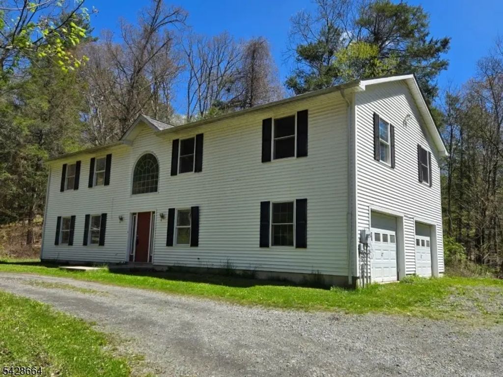 29 New Mashipacong Rd, Montague Twp.