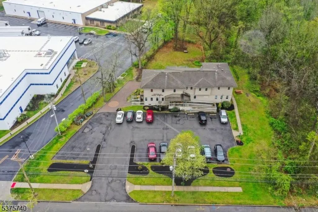 455 Newark Pompton Tpke, Wayne Twp.